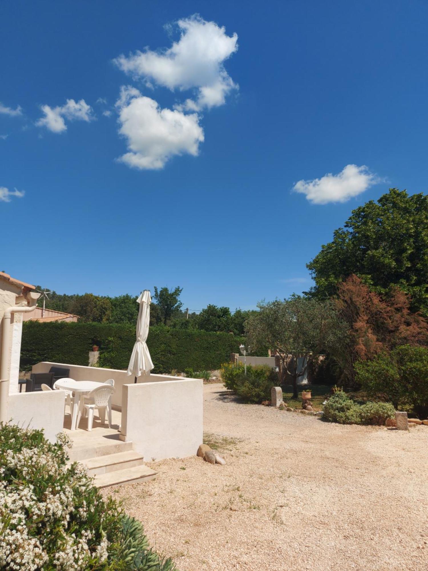 Casetta Provenzale Garéoult Exterior foto